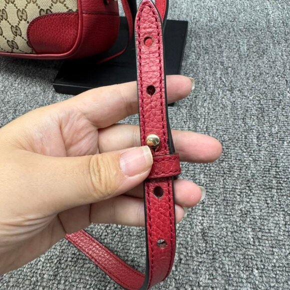 GUCCI Bree Leather Shoulder Bag 535-081525 - Picture 11 of 11